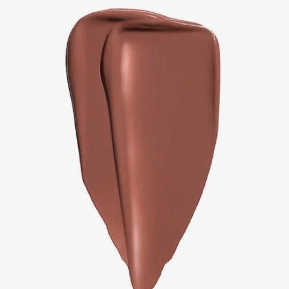 r.e.m. beauty HOTTIE Brown Lipstick